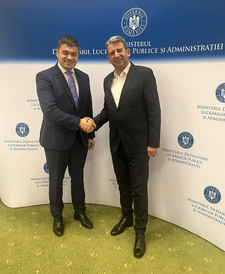 1474950042737738 665692188890194